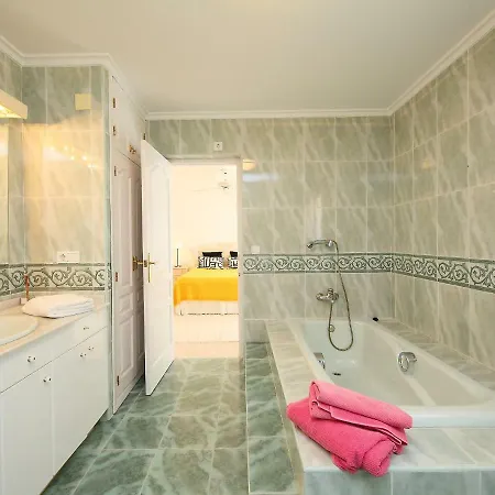 Karibuni By Interhome *